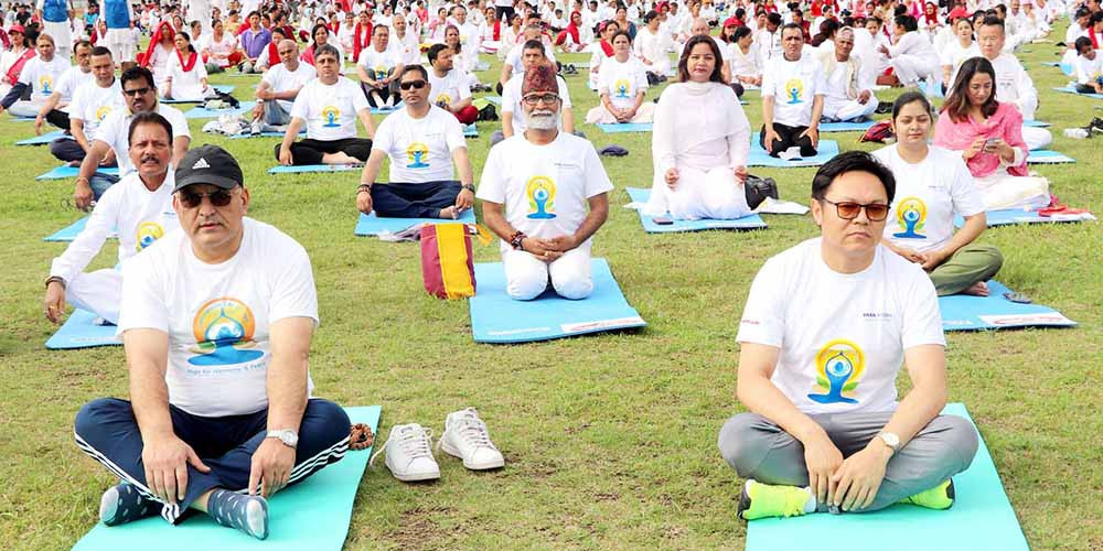 भारतीय दूतावासद्वारा पोखरामा सार्वजनिक योग कार्यक्रम